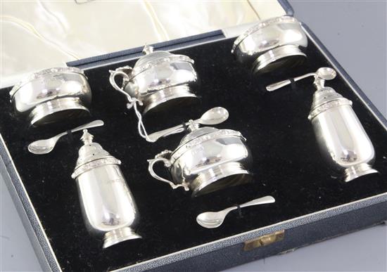 A cased 1930s six piece silver condiment set by Z. Barraclough & Sons,
